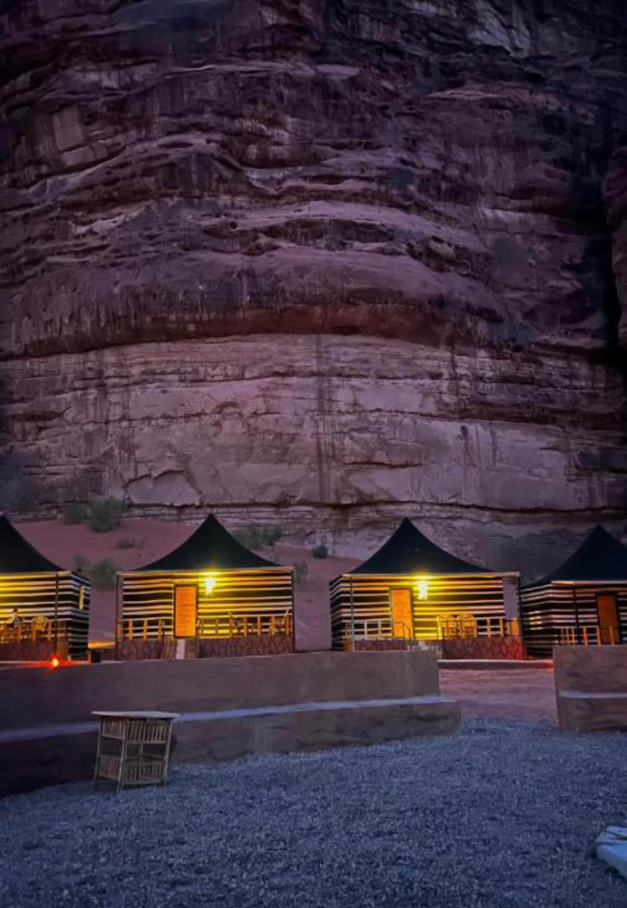 와디럼 Rum Mountain Luxury Camp 아파트 호텔 외부 사진
